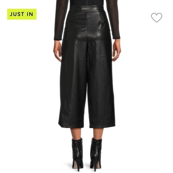 DKNY
Faux Leather Cropped Wide Leg Pants Size 12 - Picture 2 of 6